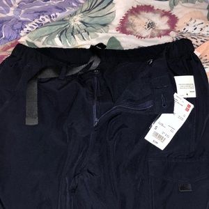 Uniqlo Navy Warm lined cargo pants waist 23-26in, hip 33-36cm, US size 2-4